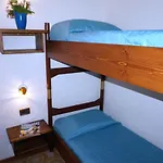 Continenti فيلة